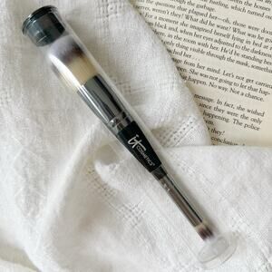 IT Cosmetics Heavenly Luxe Complexion Perfection Makeup Brush #7 NEW Sealed